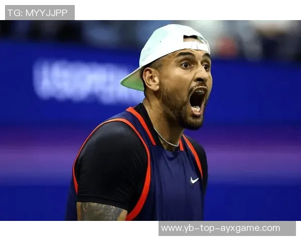 大罗携妻子现场观战网球性别大战与萨巴伦卡克耶高斯亲密合影留念