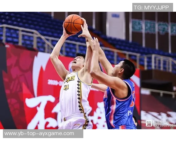 亨特谈比赛表现:提高出手次数保持侵略性同时注重组织进攻 亨特谈比赛表现:提高出手次数保持侵略性同时注重组织进攻